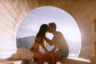 Kelsey A and Joey kissing in a sauna on 'The Bachelor'